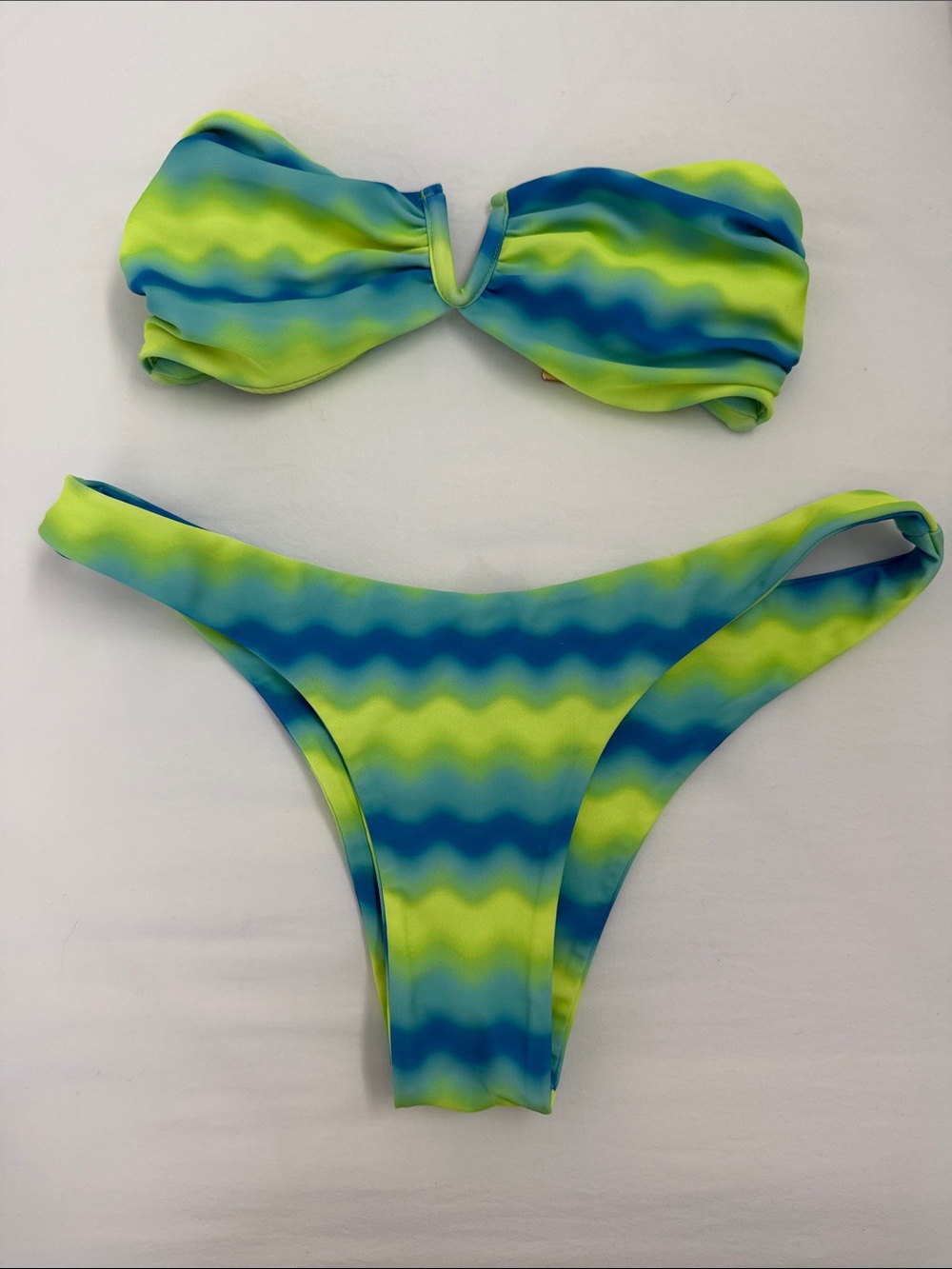Kulani Kinis SET